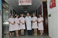 工作人员合影